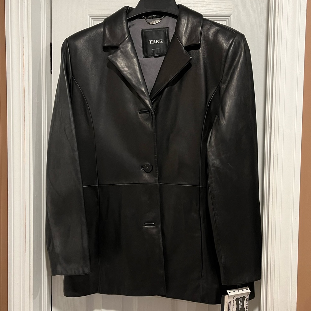 Trek Women’s leather jacket. NWT